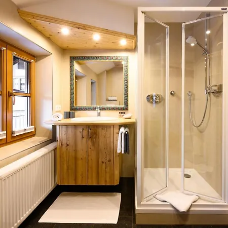Kasperhof 1 - 5 * Innsbruck